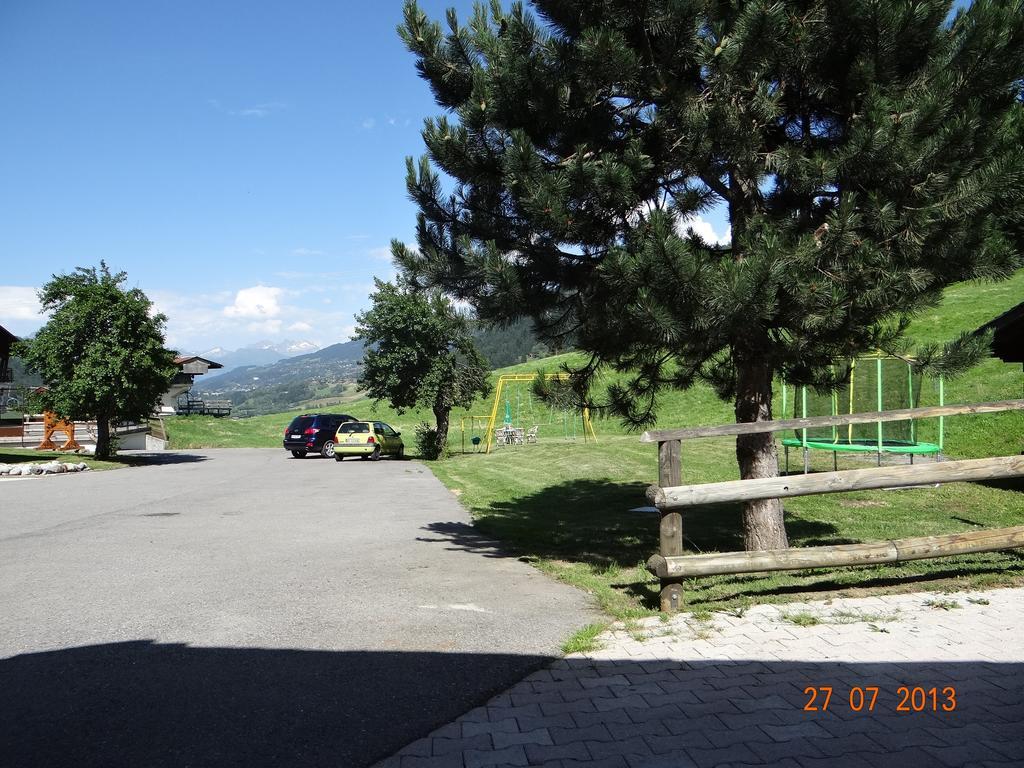 Hotel Les Bernards พลาซ-ซัวร์-อาร์ลี ภายนอก รูปภาพ