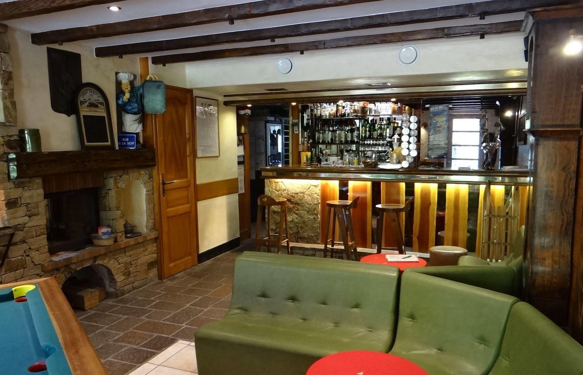 Hotel Les Bernards พลาซ-ซัวร์-อาร์ลี ภายนอก รูปภาพ